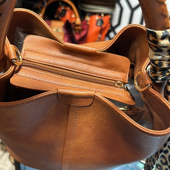 A beautiful Vegan handbag color Rust - Picture 15 of 16